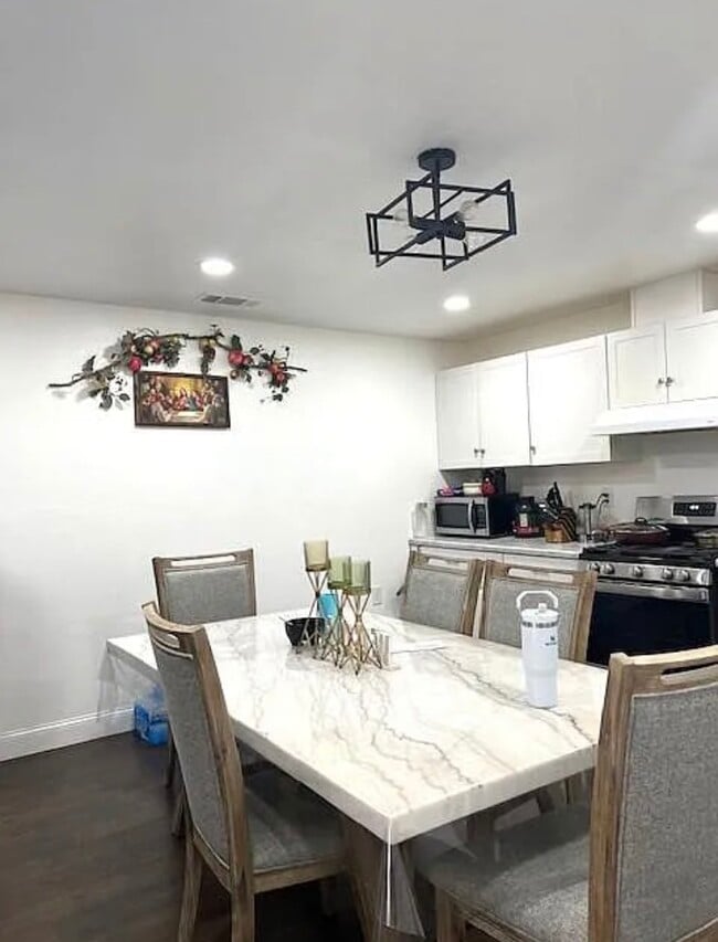 Photo - 1021 Claire Ave