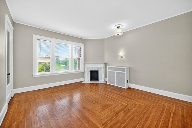 Photo - Clermont Condominiums