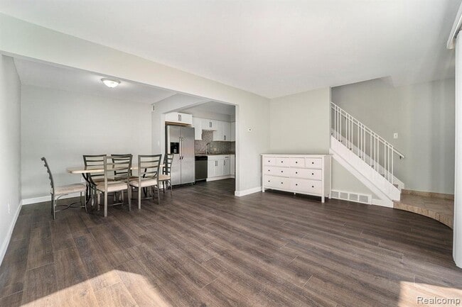 Photo - 8691 Kennedy Cir N