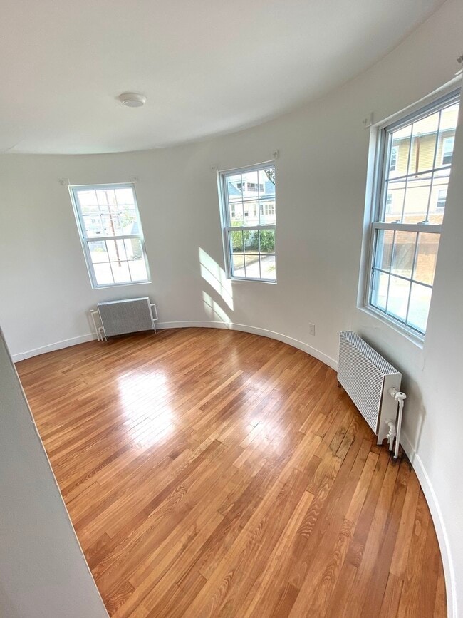 221 Mechanic St Unit 2