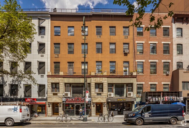 Photo - 219 W 14th St