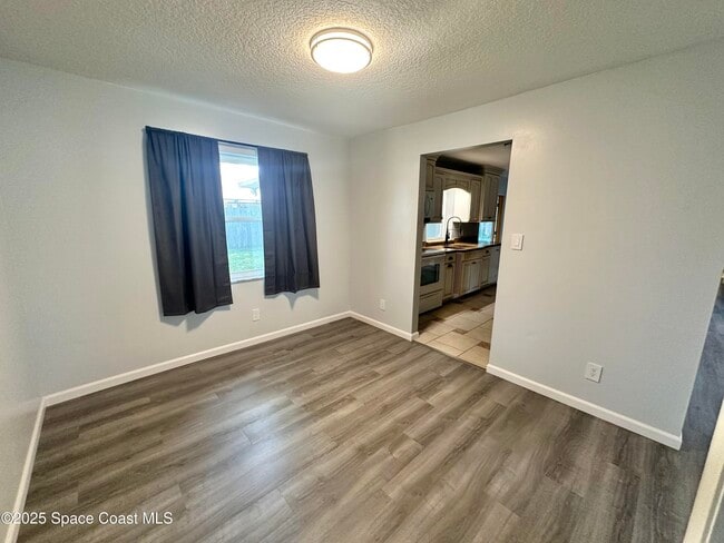 Photo - 2848 Watkins Dr