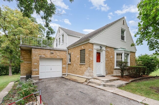 Building Photo - 110 Homestead Dr