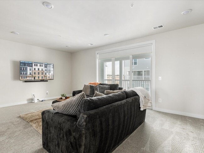 Photo - 20835 Owenmore Ter