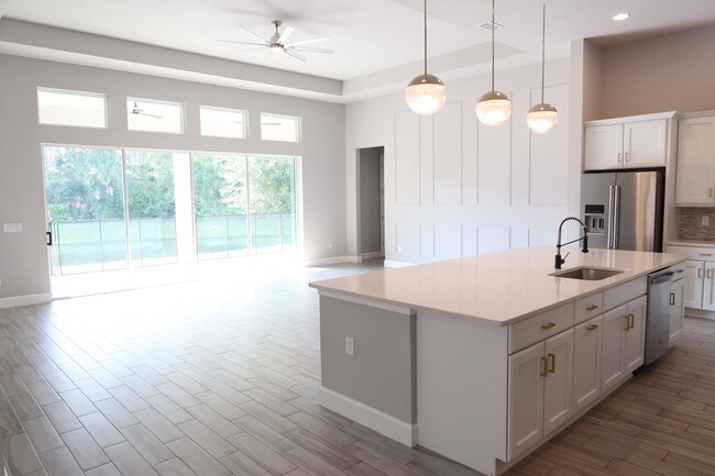 Photo - 211 Heatherwood Ct