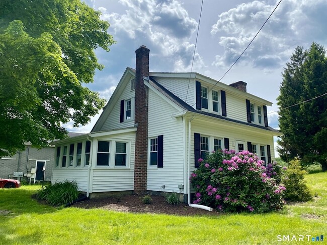 Photo - 589 Old Hartford Rd