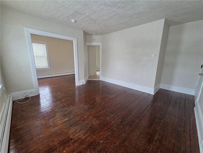 Photo - 292 Pleasant St