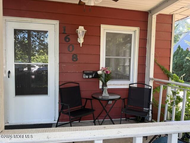 Photo - 1608 Bay Ave