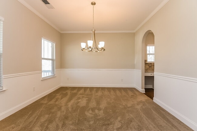 Photo - 28 Thunderhawk Ln