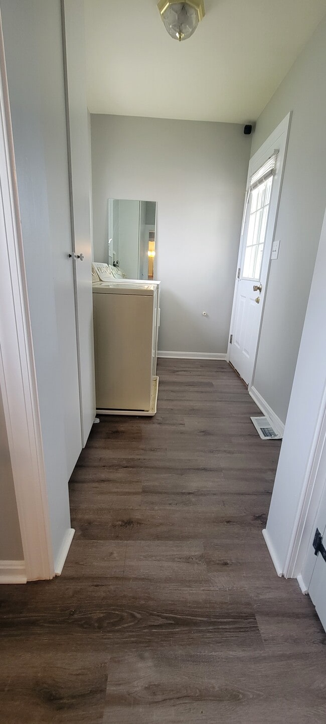 Photo - 11013B Coffman Ave