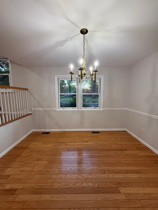 Photo - 16 Meadowview Dr