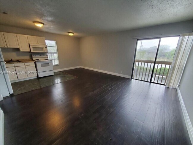 Photo - 3006 Coral Ridge Dr Unidad 210B