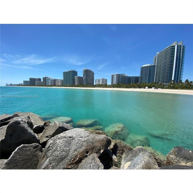 Building Photo - 10275 Collins Ave Unit 619 Rental