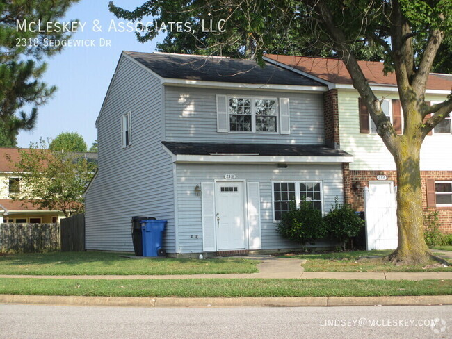 Building Photo - Washington Square Townhouses