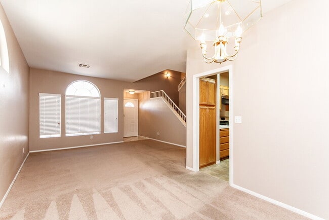 Photo - 6055 Autumn Rose Way