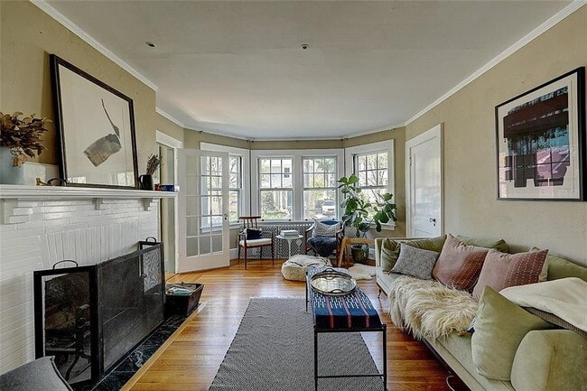 Photo - 17 Luzon Ave