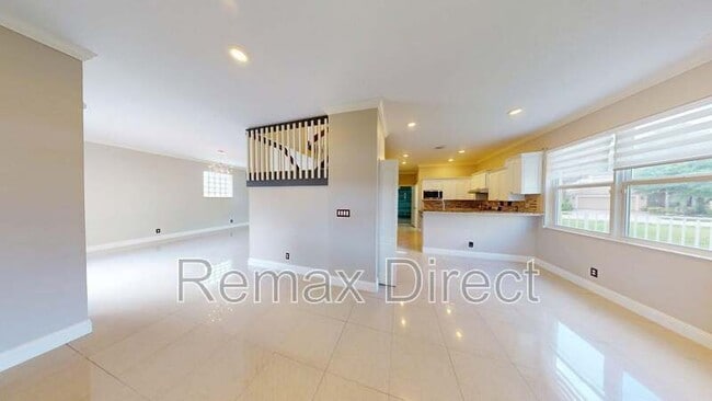 Photo - 113 Canterbury Pl