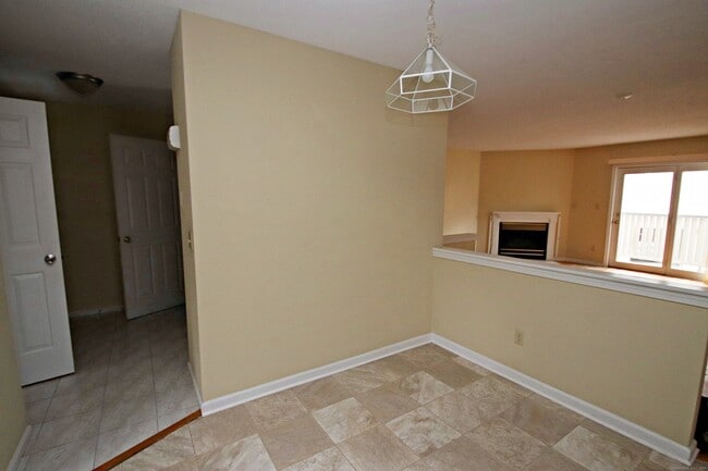 Photo - 34 Ivy Grove Ct Unit 34