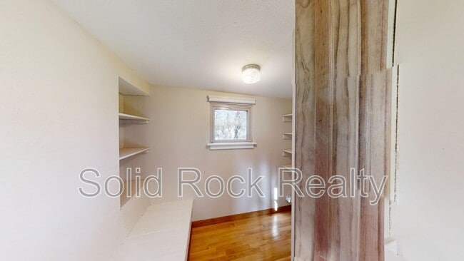 Photo - 2506 Broadway St