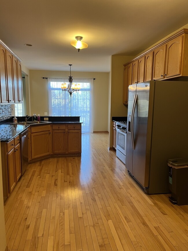 Photo - 18132 Lake Shore Dr