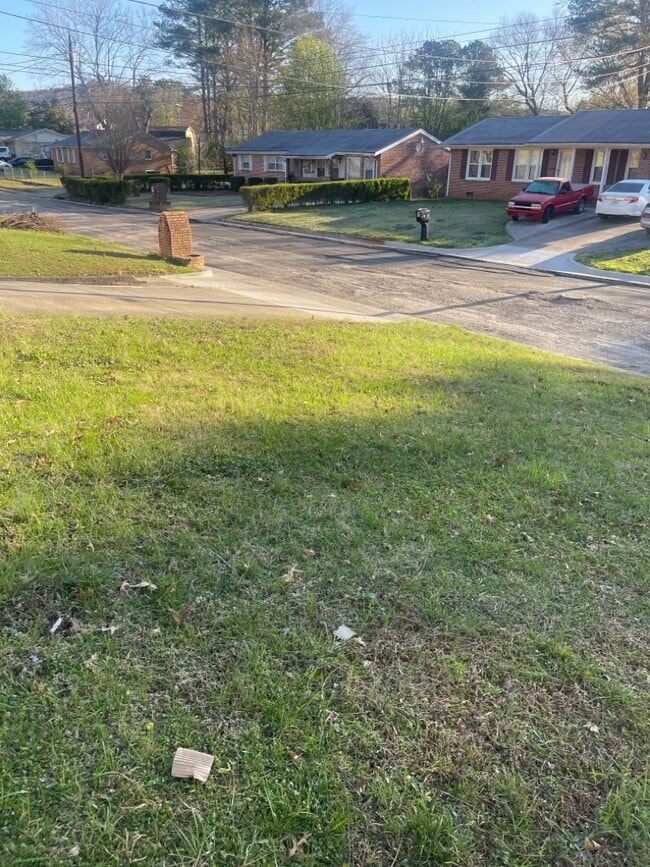 Photo - 6105 Trent Dr NW