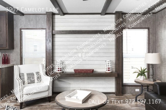 Photo - 3907 Camelot Ln