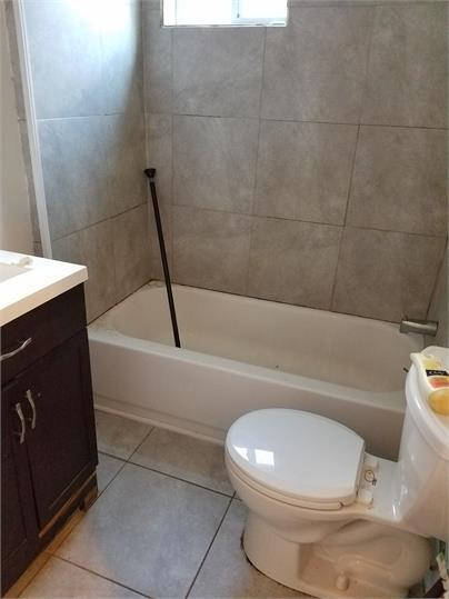 Photo - 221 S Harrison St