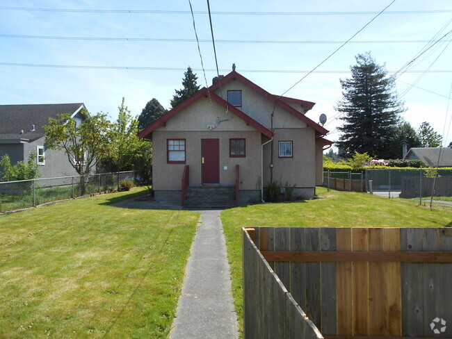 Building Photo - Remodled Tacoma House