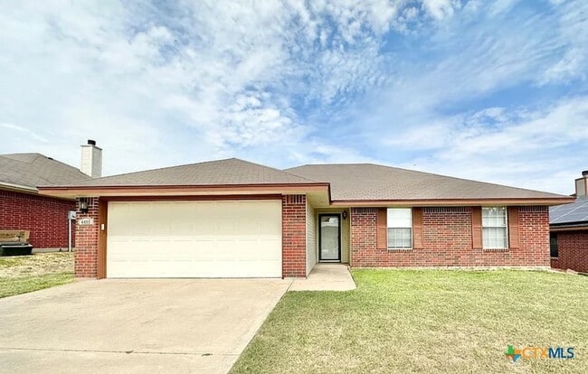 Building Photo - 4405 Hondo Dr