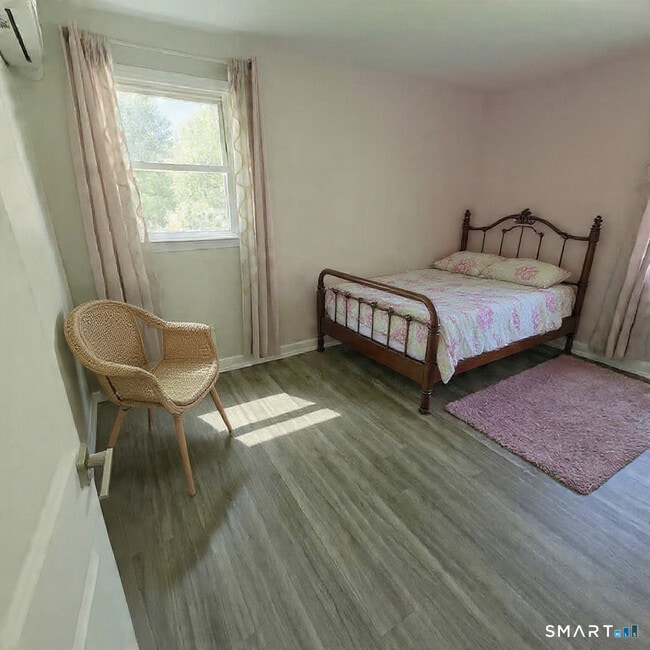 Photo - 27 Paper Mill Rd