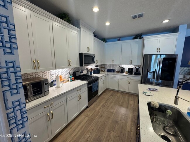Photo - 554 Pine Bluff Dr
