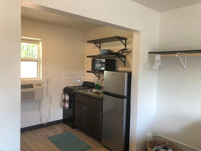 1600 Marion Rd SE Unit 10