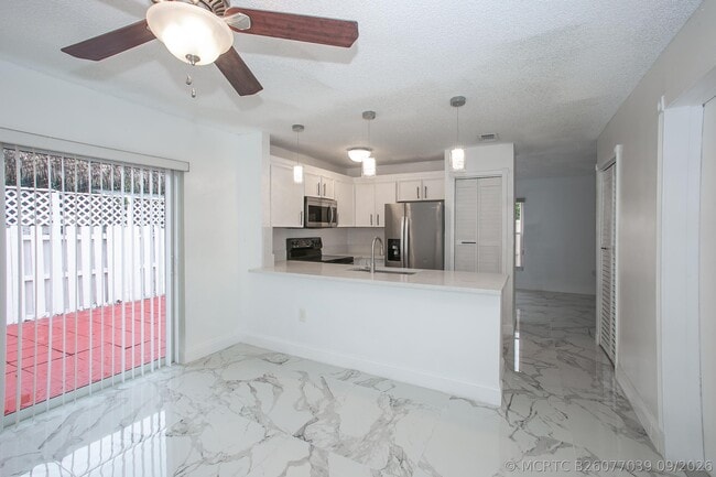 4254 SW 72nd Way