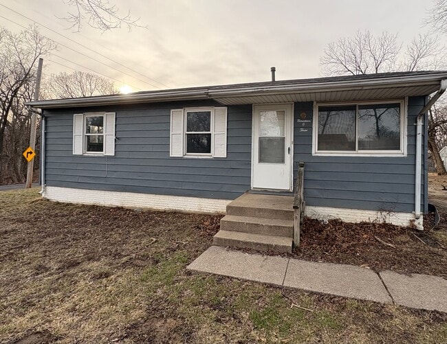 Building Photo - 3-Bedroom Home for Rent — Corner Lot!