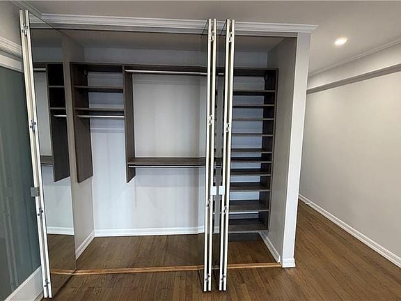 Photo - 1625 Emmons Ave