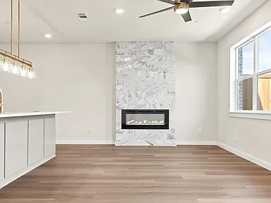 Photo - 729 Tower Rd