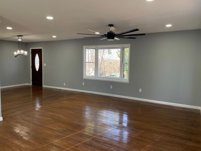 Photo - Beautiful 3 Bed, 2 Bath Home located in As...