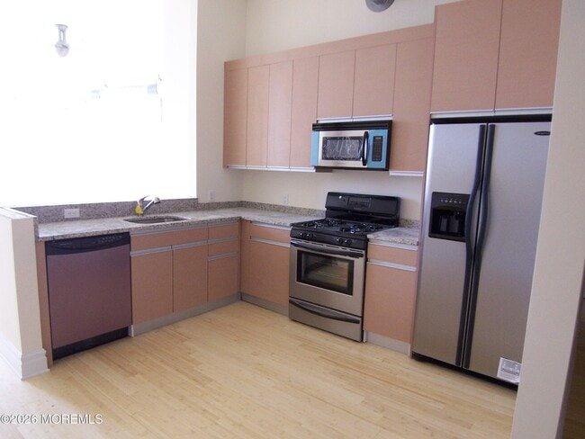 Building Photo - 300 Emory St Unit 302