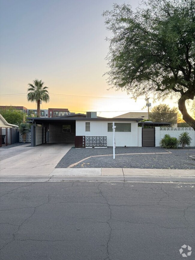 Building Photo - AWESOME HOME IN PHOENIX