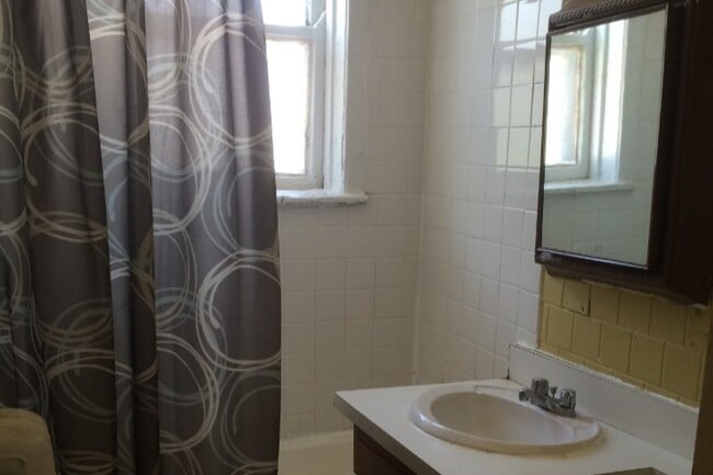 Photo - 3608 W Cullom Ave Unidad 3