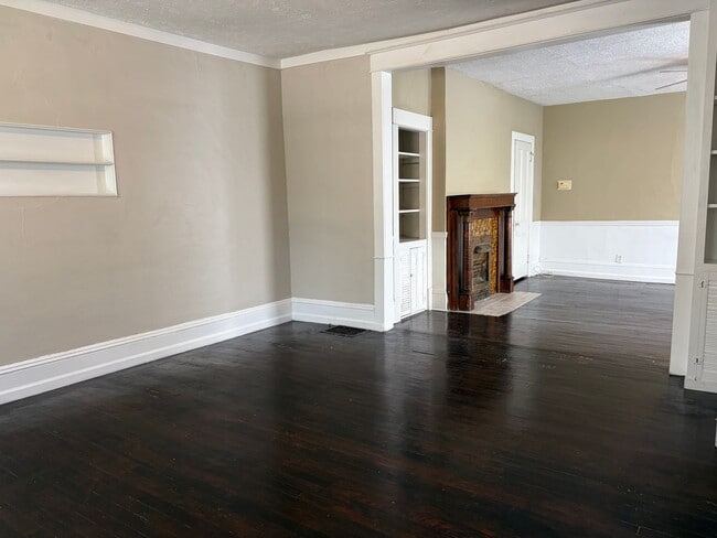 Photo - 705-707 E Grove Unit 705 Lower