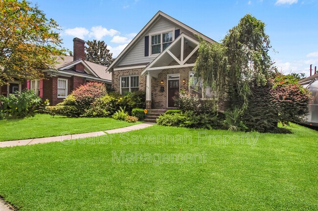 Photo - 419 E 54th St