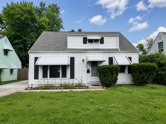 Building Photo - 26901 Farringdon Ave