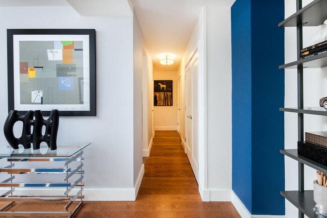 Building Photo - Shorecrest Towers Rental