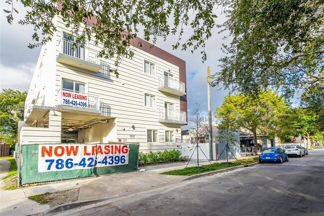 Photo - 1021 NW 1st St Unit 206
