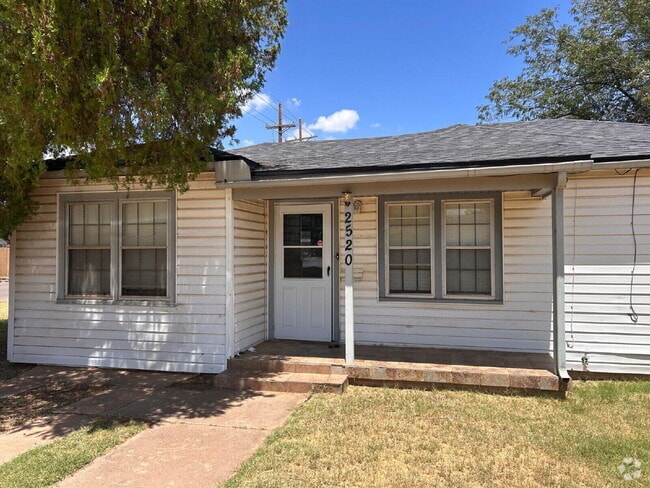 Building Photo - 2520 39th St Rental