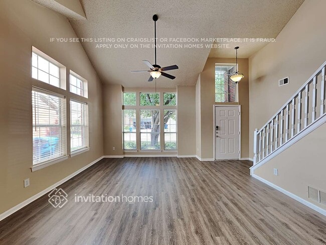 Photo - 2529 Windchase Dr