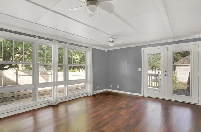 Building Photo - Downtown Lafayette Living! Rental