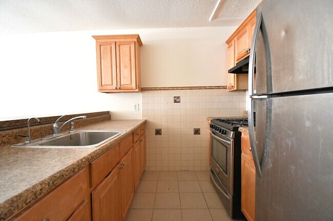 Photo - 485 E 140th St