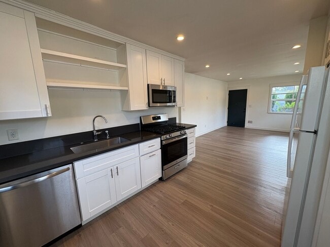 Photo - 2101-2107 Reed Ave. Unit 2101